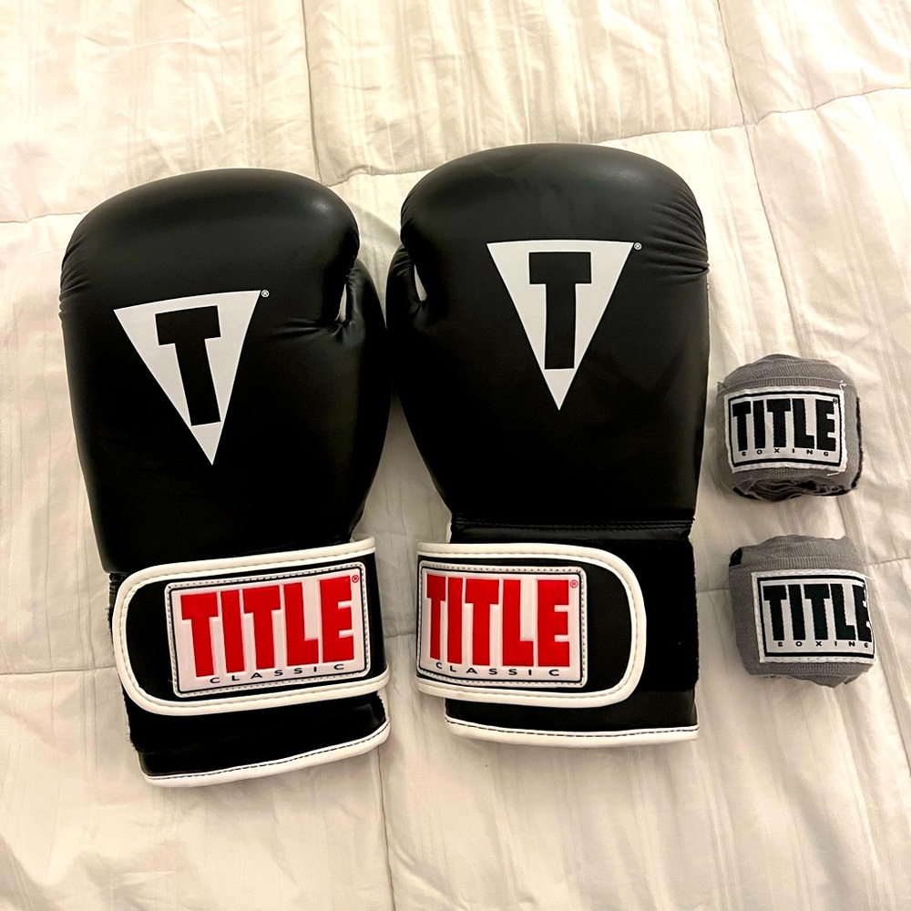 Title Boxing Gloves with Wraps